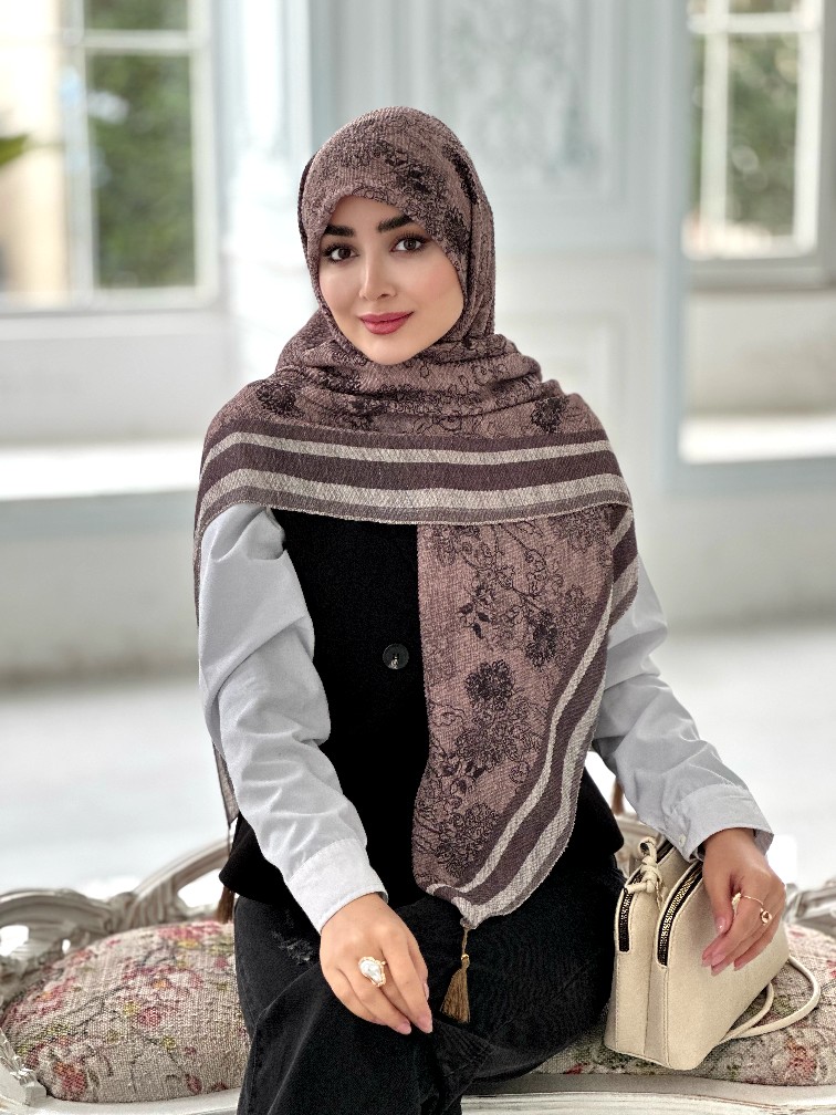IMG1477_edited_1766779945538 روسری پلیسه مجلسی مدل جنگل تناژ پوست پیازی و دودی - Image 1