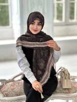 روسری پلیسه مجلسی مدل جنگل تناژ قهوه ای سوخته - Image 2