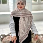روسری پلیسه مجلسی مدل جنگل تناژ پوست پیازی