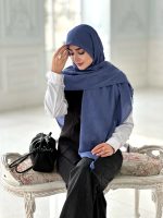 روسری آرامش آبی نفتی