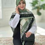 روسری نخی مدل فندی سبزکرم