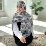 روسری نخی مدل مروارید
