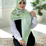 روسری نخی مدل شادی سبز روشن (جامانده)