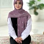 روسری نخی مدل بهارک بنفش (جامانده)