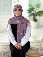 روسری نخی مدل بهارک بنفش (جامانده)