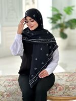 روسری نخی مدل بهارک مشکی - Image 2