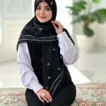 روسری نخی مدل بهارک مشکی