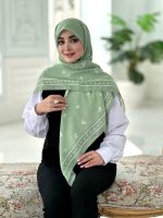 روسری نخی مدل بهارک سبز - Image 2