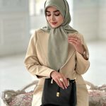 روسری فلورانس مجلسی رنگ سبز پاستیلی قواره 100