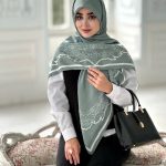روسری نخی مدل برکه رنگ سبز