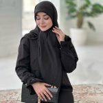 روسری نخ ابریشم ژاکارد مشکی مدل پوست ماری