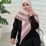 روسری نخی مدل شکیبا تناژ کرم صورتی
