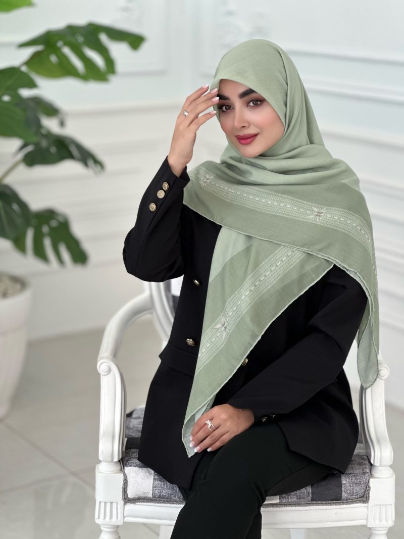 روسری نخی مدل شکیبا رنگ سبز پاستیلی