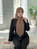 روسری نخ ژکارد راه راه نگین دار قهوه ای
