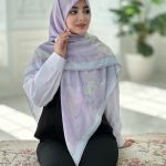 روسری نخی مدل گل یاس