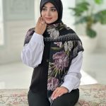 روسری نخی مدل مه یاس رنگ مشکی