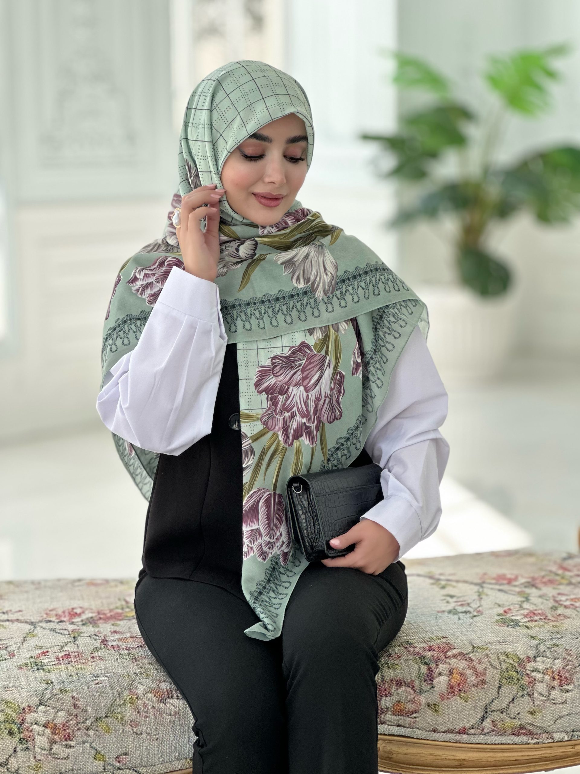 IMG_20260811_001346 روسری نخی مدل مه یاس سبز - Image 1